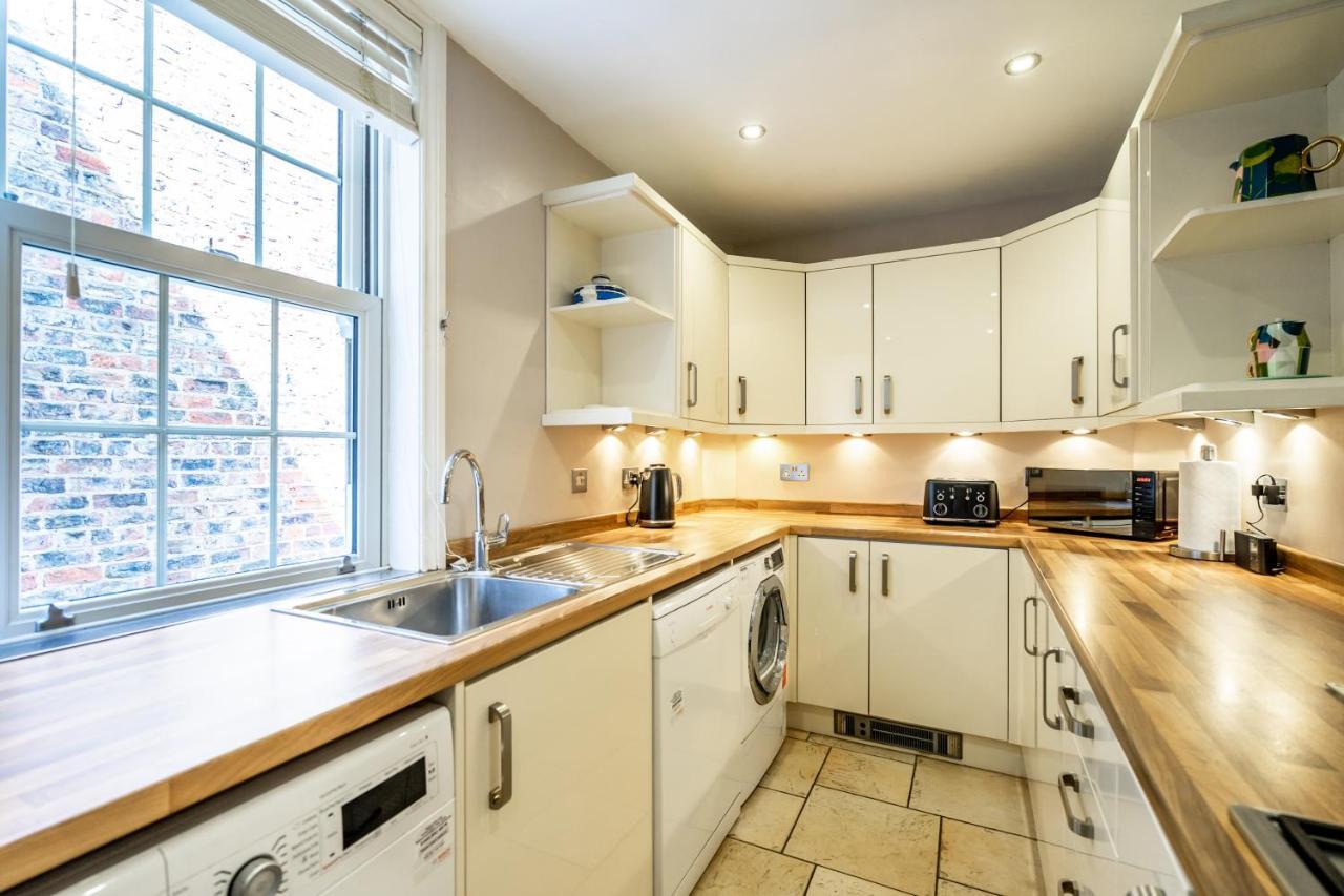 76 Nunnery Lane Villa York Esterno foto
